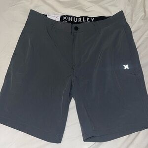 Hurley all day hybrid short NWT